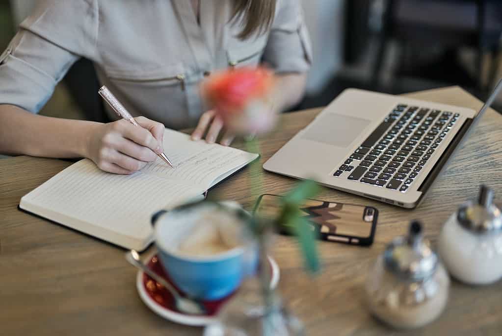 Daily Journal Prompts for Self-Improvement